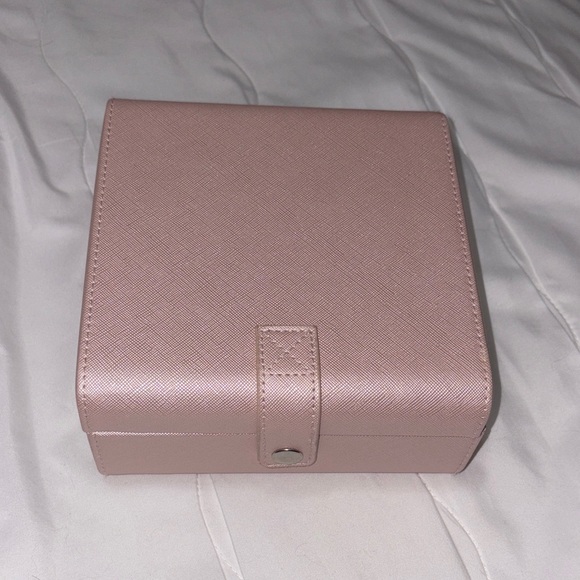 Other - Elegant Pink Jewelry Organizer
